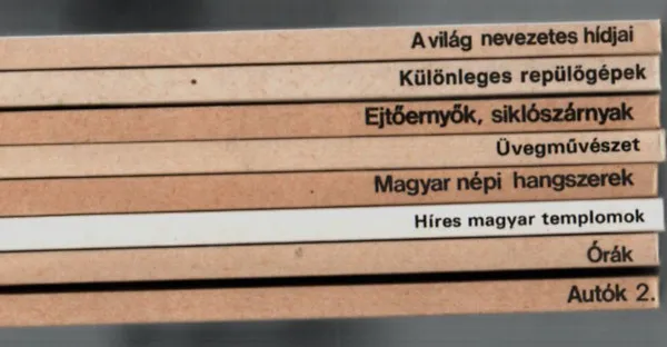 Gyors kiszállítás 8 db kolibri könyvek együtt: Órák, Híres magyar templomok, Magyar népi hangszerek, Üvegművészet, Ejtőernyők, siklószárnyak, Különleges repülőgépek, A világ nevezetes hídjai, Autók 2.
