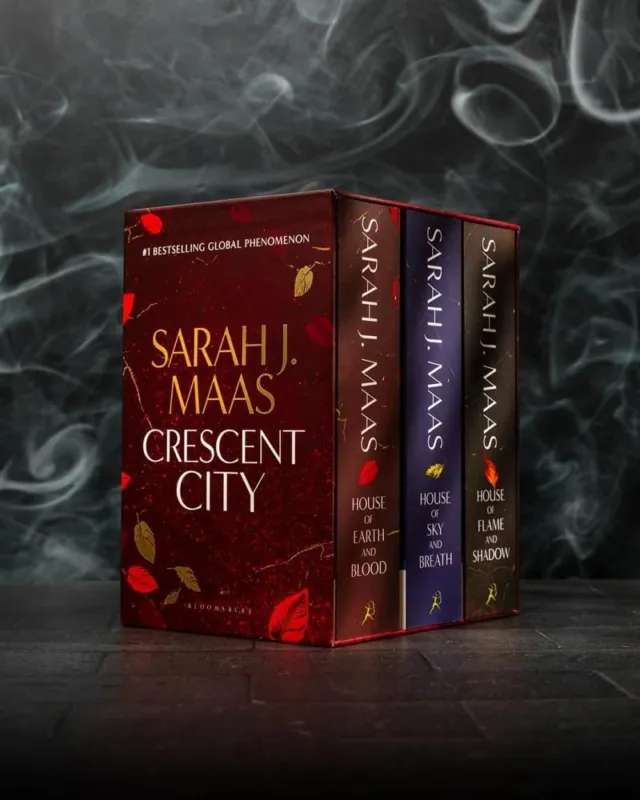 Crescent City Paperback Box Set Biztonságos vásárlás